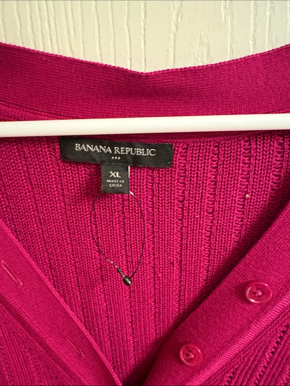 Banana Republic Women's Raspberry V‑Neck Short Sleeve Cardigan - Picture 3 of 3